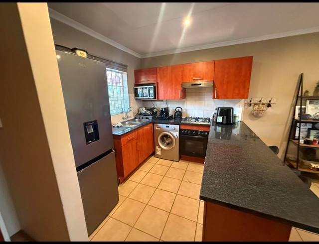 2 BEDROOM TOWNHOUSE FOR SALE IN THE REEDS